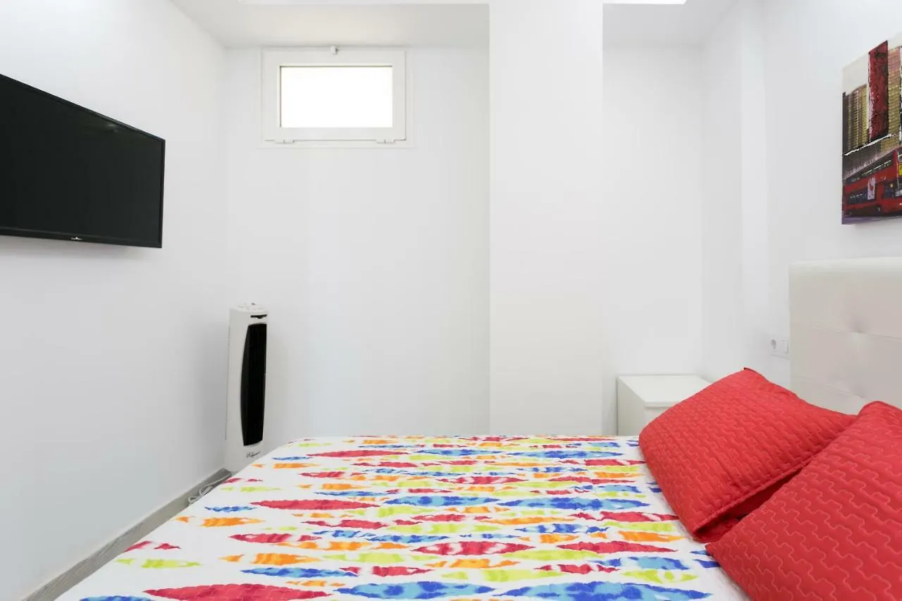 408 Enchanting El Dorado Accommodation, Sea View! Playa de las Americas